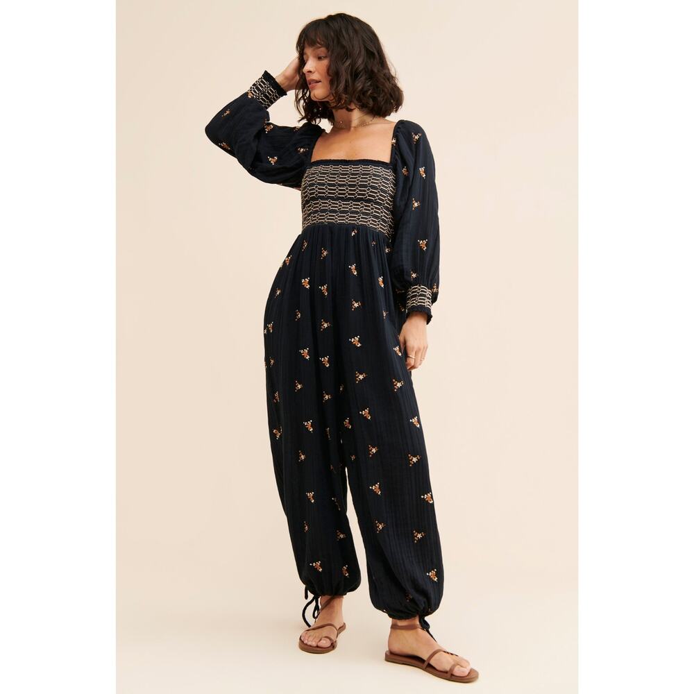 Free People Style Dahlia Embroidered Jumpsuit Black Smocked Puff Sleeve Sz Small